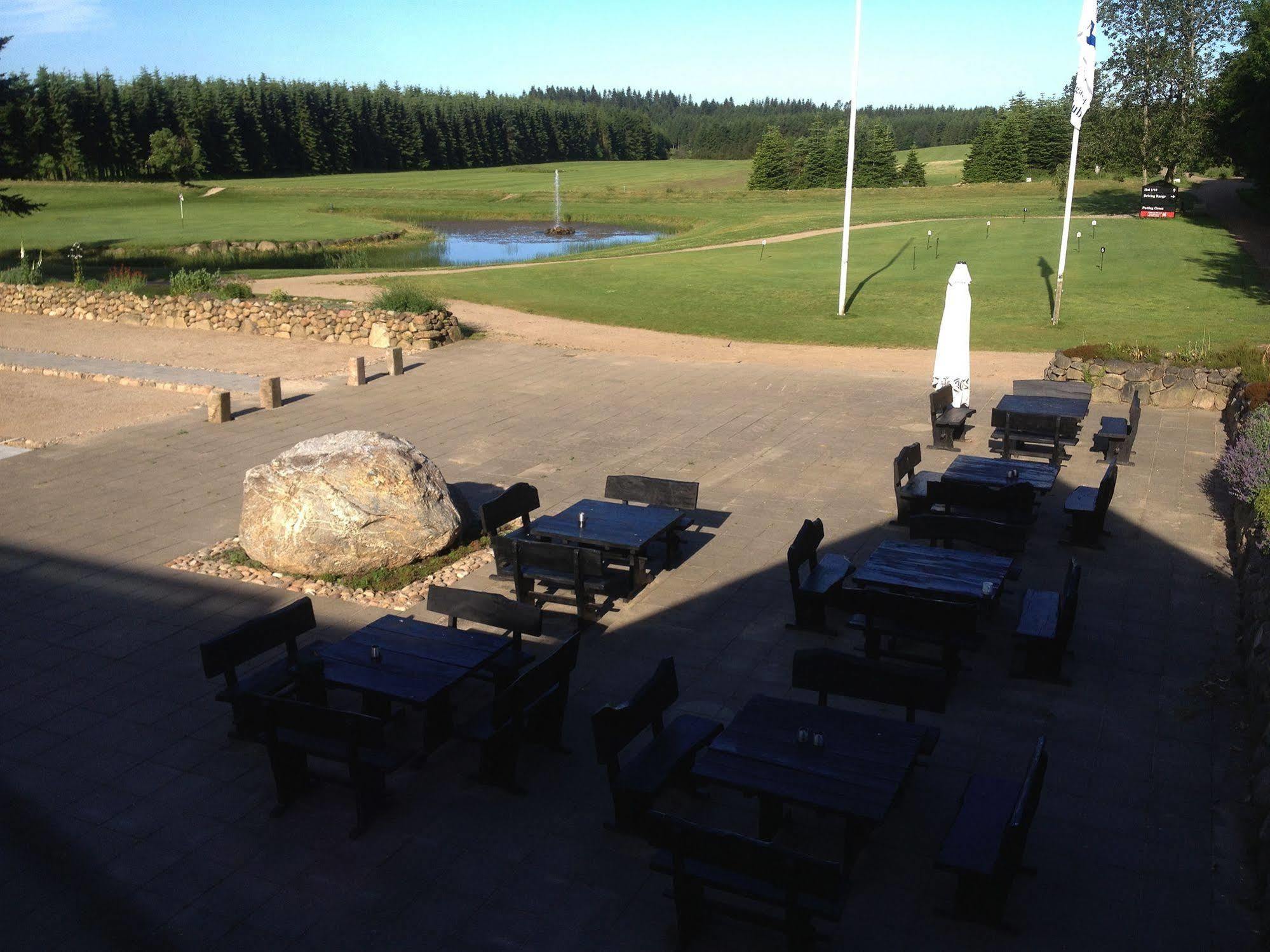 Tollundgaard Golf Park & Apartments Funder Kirkeby Екстериор снимка